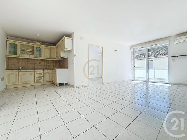 Appartement T2 à louer - 2 pièces - 46.41 m2 - ISTRES - 13 - PROVENCE-ALPES-COTE-D-AZUR - Century 21 Cabinet Corvaja