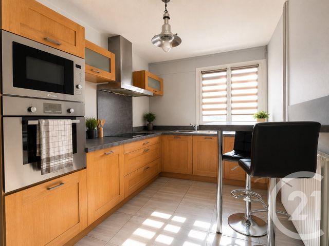 Appartement T4 à louer - 4 pièces - 83.0 m2 - MARTIGUES - 13 - PROVENCE-ALPES-COTE-D-AZUR - Century 21 Cabinet Corvaja