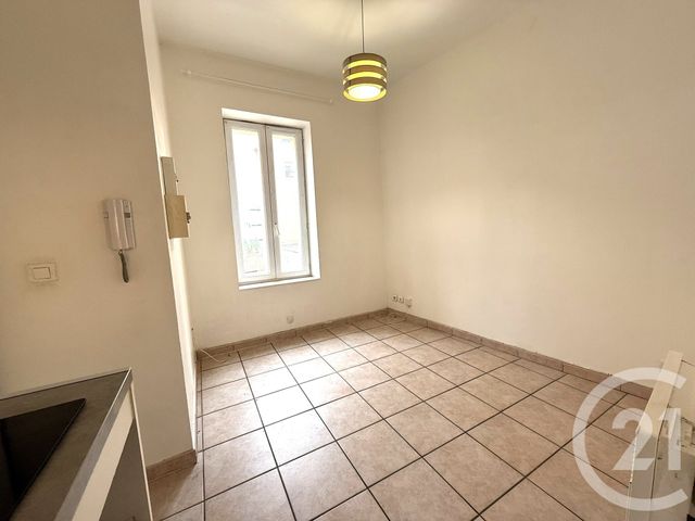 Appartement T2 à louer - 2 pièces - 28.72 m2 - ISTRES - 13 - PROVENCE-ALPES-COTE-D-AZUR - Century 21 Cabinet Corvaja