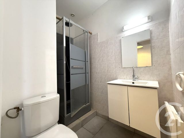 Appartement T2 à louer - 2 pièces - 28.72 m2 - ISTRES - 13 - PROVENCE-ALPES-COTE-D-AZUR - Century 21 Cabinet Corvaja