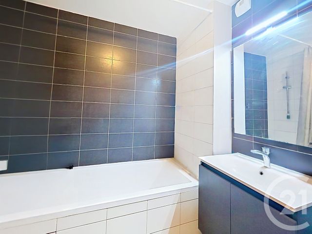 Appartement F3 à vendre - 3 pièces - 60.0 m2 - ISTRES - 13 - PROVENCE-ALPES-COTE-D-AZUR - Century 21 Cabinet Corvaja