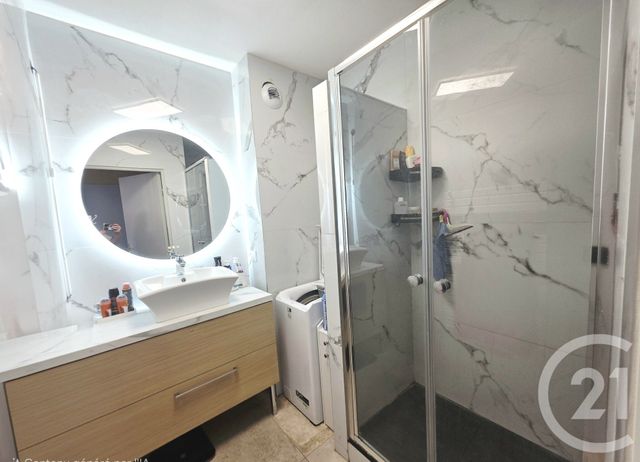Appartement à vendre - 3 pièces - 62.43 m2 - ISTRES - 13 - PROVENCE-ALPES-COTE-D-AZUR - Century 21 Cabinet Corvaja
