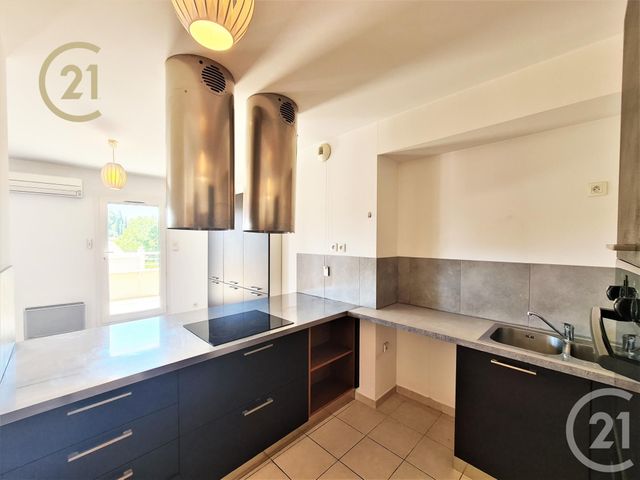 Afficher la photo en grand Appartement T3 à vendre - 3 pièces - 66.7 m2 - ISTRES - 13 - PROVENCE-ALPES-COTE-D-AZUR - Century 21 Cabinet Corvaja