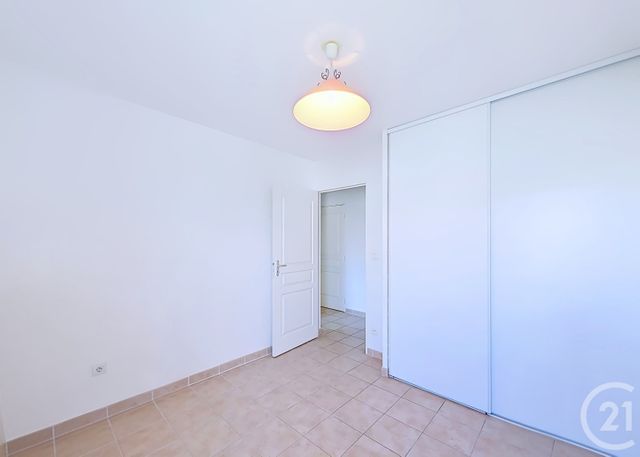 Appartement T4 à vendre - 4 pièces - 75.43 m2 - ISTRES - 13 - PROVENCE-ALPES-COTE-D-AZUR - Century 21 Cabinet Corvaja