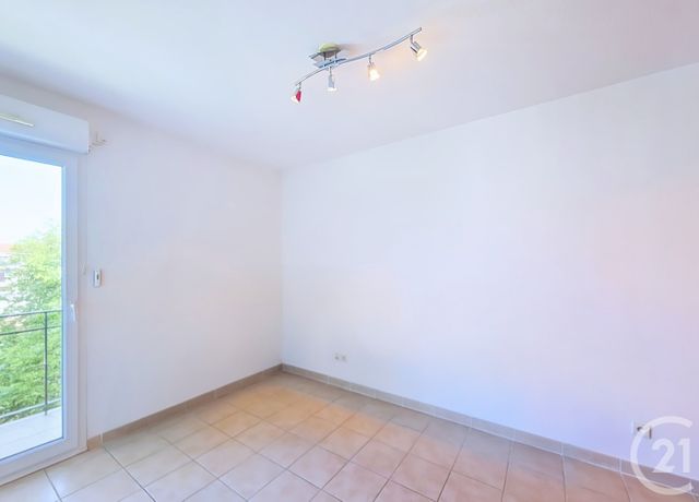 Appartement T4 à vendre - 4 pièces - 75.43 m2 - ISTRES - 13 - PROVENCE-ALPES-COTE-D-AZUR - Century 21 Cabinet Corvaja