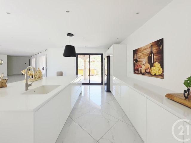 maison à vendre - 3 pièces - 141.0 m2 - ST MITRE LES REMPARTS - 13 - PROVENCE-ALPES-COTE-D-AZUR - Century 21 Cabinet Corvaja