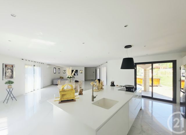 maison à vendre - 3 pièces - 141.0 m2 - ST MITRE LES REMPARTS - 13 - PROVENCE-ALPES-COTE-D-AZUR - Century 21 Cabinet Corvaja