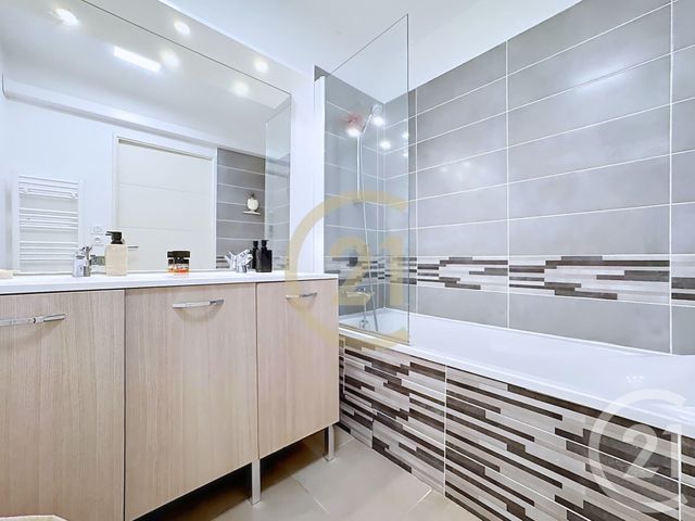 Appartement F3 à vendre - 3 pièces - 61.16 m2 - ISTRES - 13 - PROVENCE-ALPES-COTE-D-AZUR - Century 21 Cabinet Corvaja