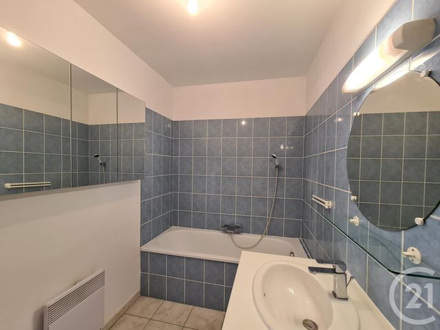 Appartement T2 à louer - 2 pièces - 45.97 m2 - ISTRES - 13 - PROVENCE-ALPES-COTE-D-AZUR - Century 21 Cabinet Corvaja
