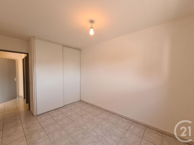 Appartement T2 à louer - 2 pièces - 45.97 m2 - ISTRES - 13 - PROVENCE-ALPES-COTE-D-AZUR - Century 21 Cabinet Corvaja