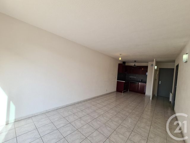 Appartement T2 à louer - 2 pièces - 45.97 m2 - ISTRES - 13 - PROVENCE-ALPES-COTE-D-AZUR - Century 21 Cabinet Corvaja
