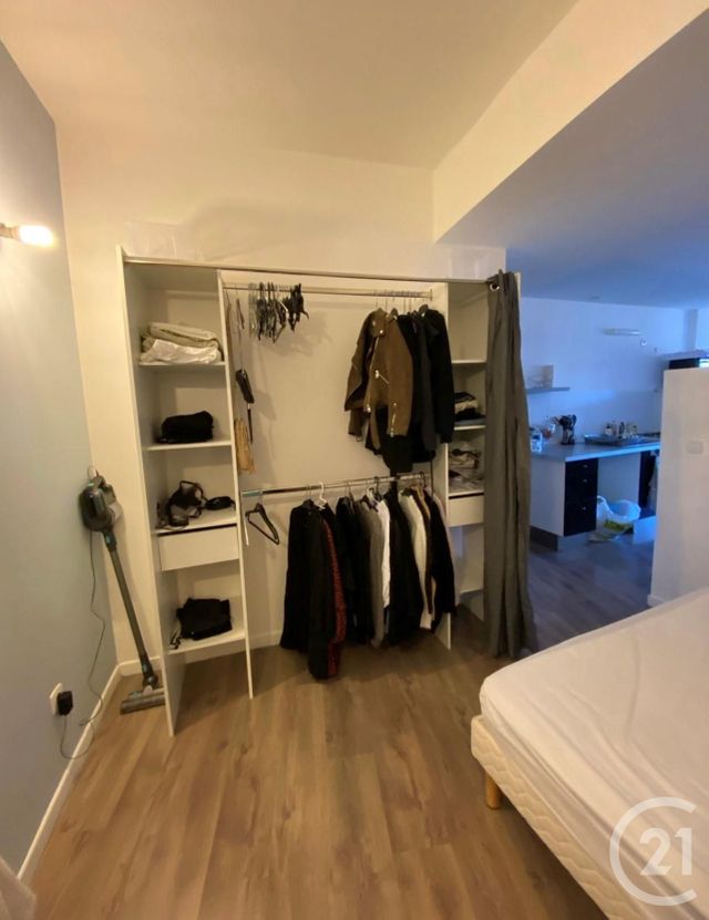 Appartement Studio à louer - 1 pièce - 37.0 m2 - GRANS - 13 - PROVENCE-ALPES-COTE-D-AZUR - Century 21 Cabinet Corvaja