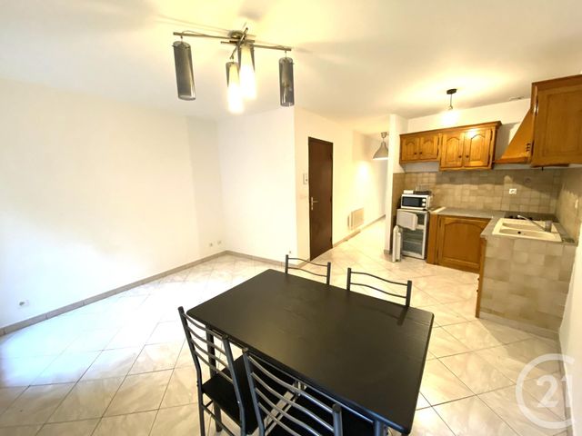 Appartement T3 à louer - 3 pièces - 51.8 m2 - ISTRES - 13 - PROVENCE-ALPES-COTE-D-AZUR - Century 21 Cabinet Corvaja