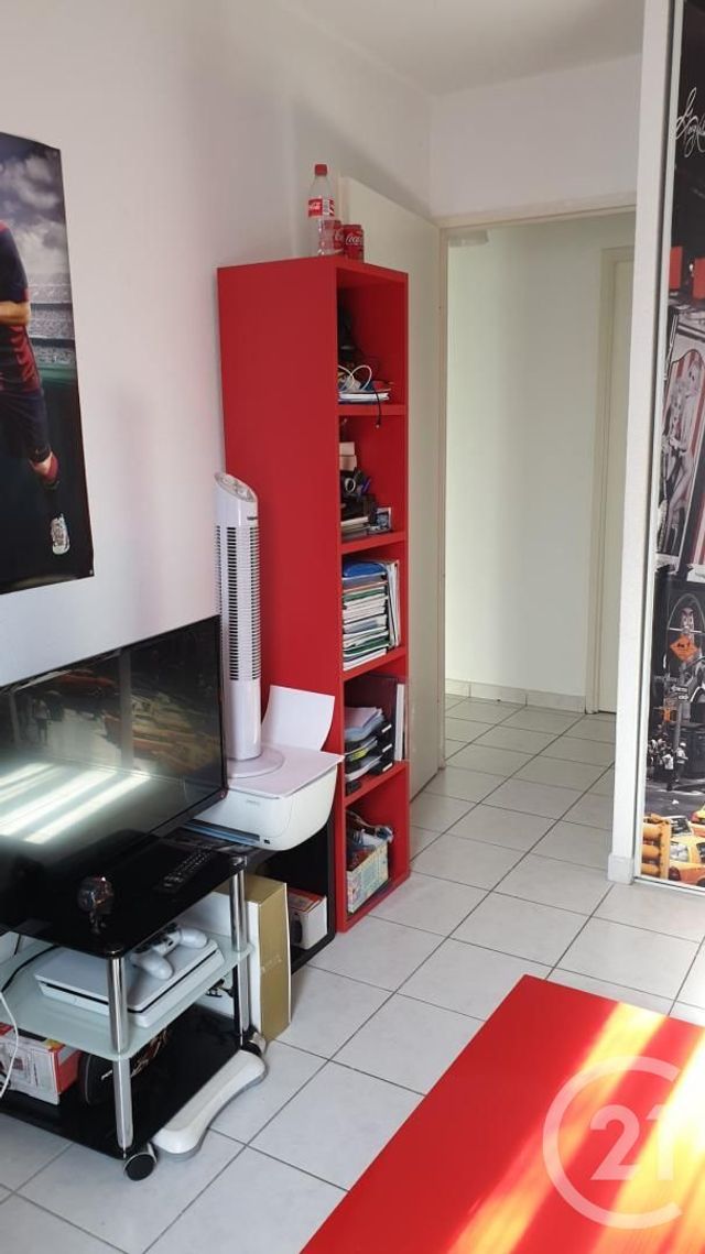 Appartement à louer - 3 pièces - 61.49 m2 - ISTRES - 13 - PROVENCE-ALPES-COTE-D-AZUR - Century 21 Cabinet Corvaja