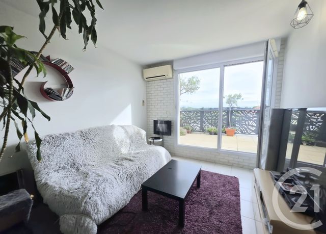 Appartement à vendre - 2 pièces - 46.0 m2 - ISTRES - 13 - PROVENCE-ALPES-COTE-D-AZUR - Century 21 Cabinet Corvaja