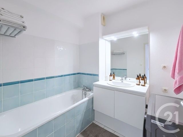 Appartement à vendre - 2 pièces - 46.0 m2 - ISTRES - 13 - PROVENCE-ALPES-COTE-D-AZUR - Century 21 Cabinet Corvaja