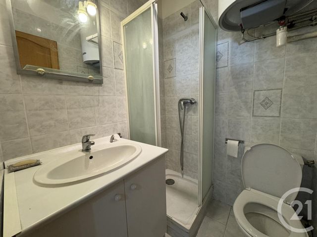 Appartement Studio à louer - 1 pièce - 17.57 m2 - PORT ST LOUIS DU RHONE - 13 - PROVENCE-ALPES-COTE-D-AZUR - Century 21 Cabinet Corvaja