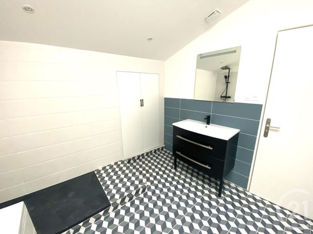 Appartement T4 à louer - 4 pièces - 98.55 m2 - ISTRES - 13 - PROVENCE-ALPES-COTE-D-AZUR - Century 21 Cabinet Corvaja