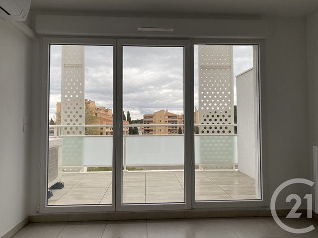 Appartement T3 à louer - 3 pièces - 56.04 m2 - ISTRES - 13 - PROVENCE-ALPES-COTE-D-AZUR - Century 21 Cabinet Corvaja
