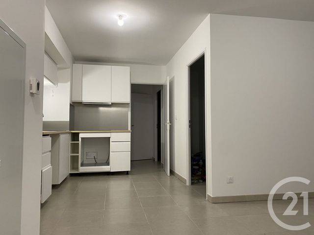 Appartement T3 à louer - 3 pièces - 56.04 m2 - ISTRES - 13 - PROVENCE-ALPES-COTE-D-AZUR - Century 21 Cabinet Corvaja