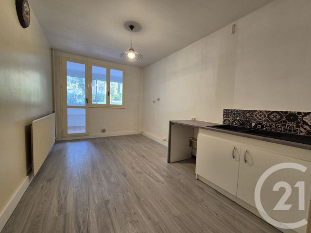 Appartement T5 à louer - 5 pièces - 98.05 m2 - MARTIGUES - 13 - PROVENCE-ALPES-COTE-D-AZUR - Century 21 Cabinet Corvaja