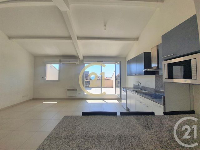 Afficher la photo en grand Appartement Duplex à vendre - 4 pièces - 68.63 m2 - FOS SUR MER - 13 - PROVENCE-ALPES-COTE-D-AZUR - Century 21 Cabinet Corvaja