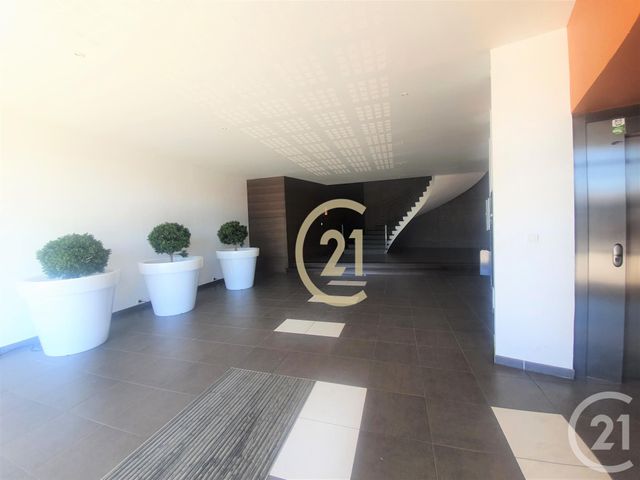 Afficher la photo en grand Appartement Duplex à vendre - 4 pièces - 68.63 m2 - FOS SUR MER - 13 - PROVENCE-ALPES-COTE-D-AZUR - Century 21 Cabinet Corvaja